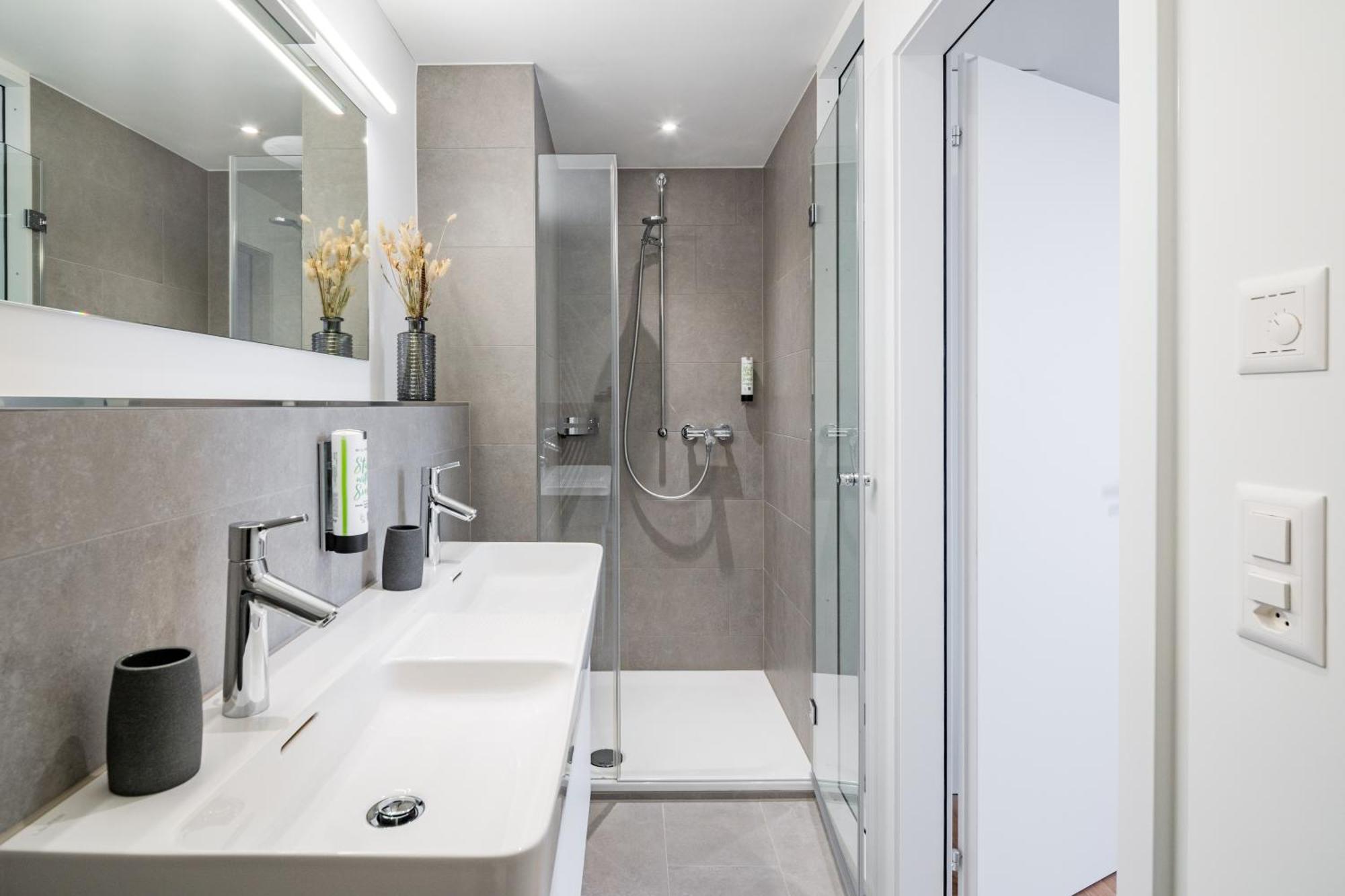 Neuro Campus Hotel Вицнау Екстериор снимка